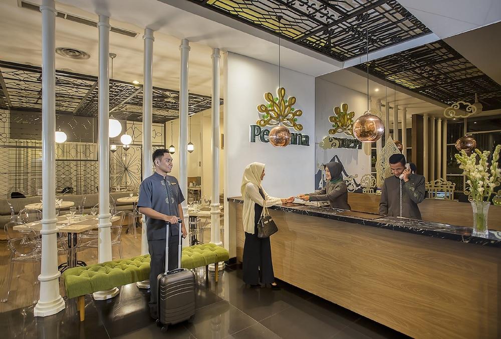 Khas Tugu Hotel Γιογκιακάρτα Εξωτερικό φωτογραφία