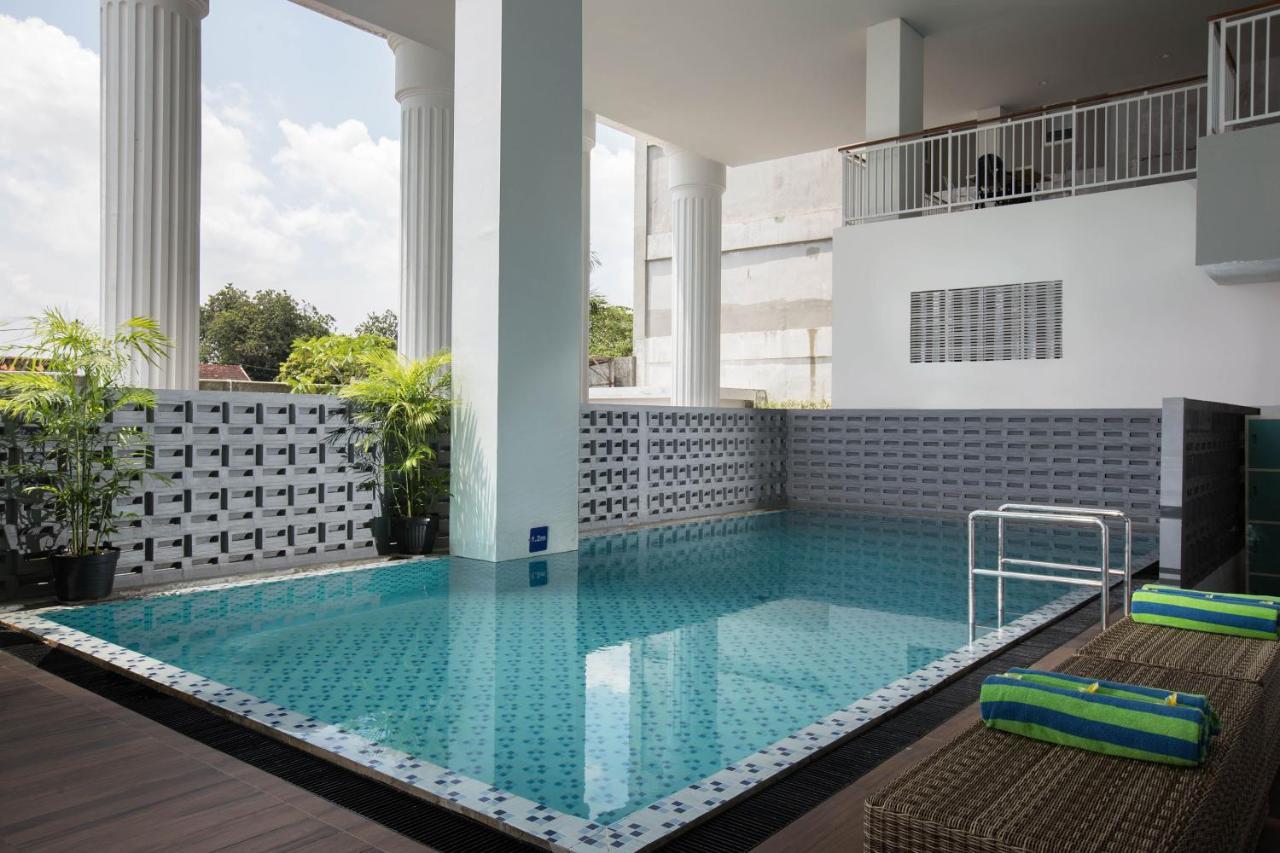 Khas Tugu Hotel Γιογκιακάρτα Εξωτερικό φωτογραφία