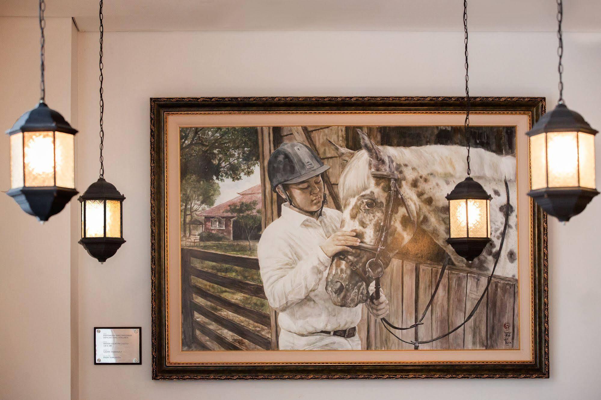 Khas Tugu Hotel Γιογκιακάρτα Εξωτερικό φωτογραφία