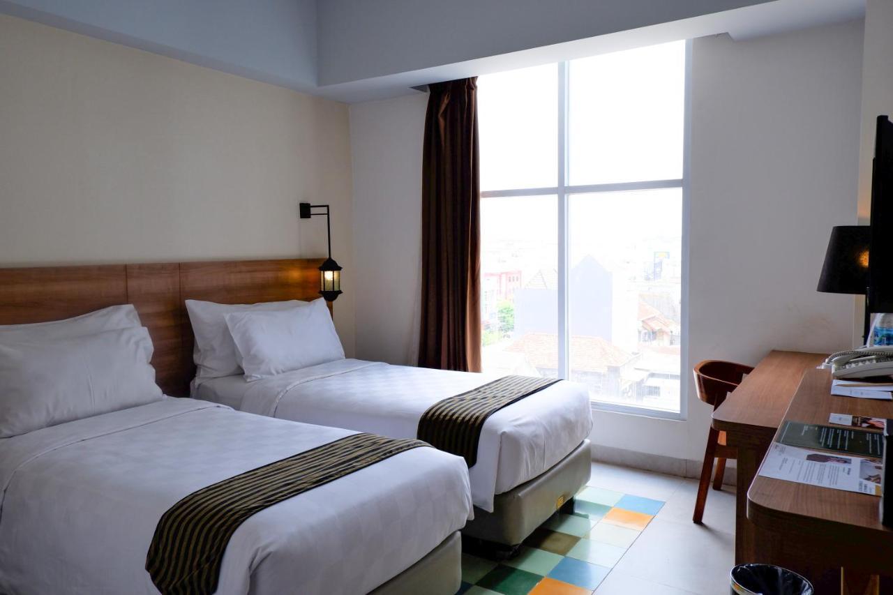 Khas Tugu Hotel Γιογκιακάρτα Εξωτερικό φωτογραφία