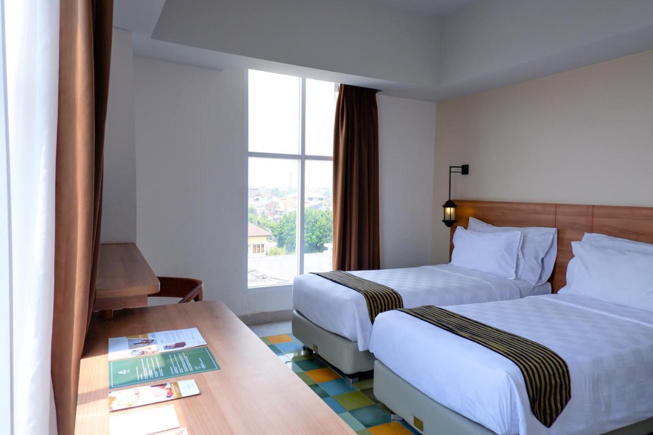 Khas Tugu Hotel Γιογκιακάρτα Εξωτερικό φωτογραφία